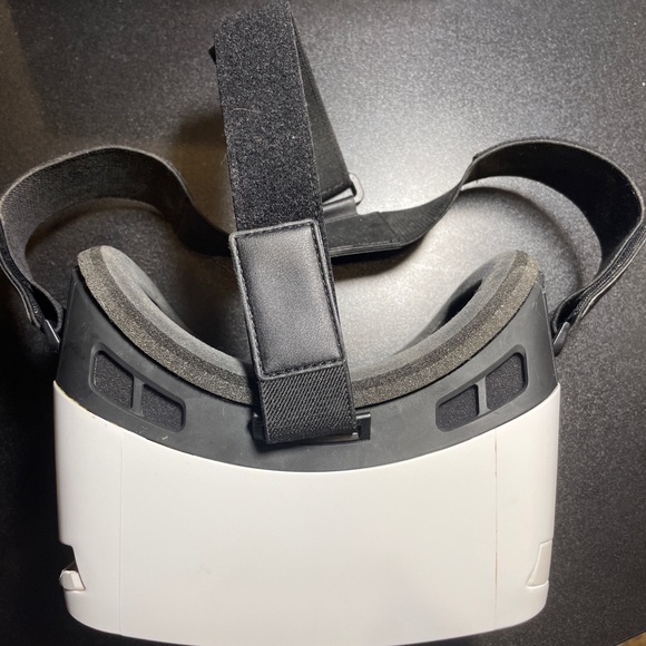 ZEISS VR One Plus Virtual Reality Headset